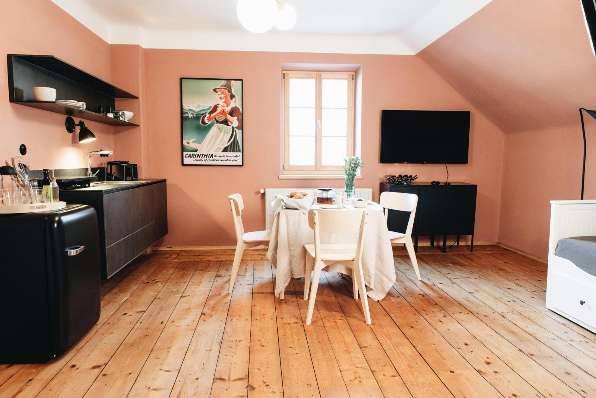Villa100Und10 By Seebnb Klagenfurt am Woerthersee Esterno foto